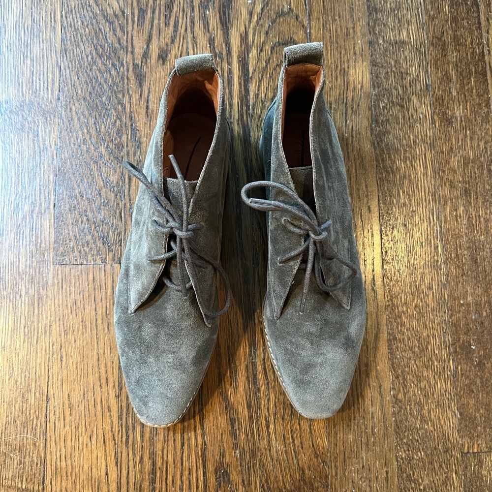 Madewell Nash Nubuck Desert Boots!! Like New!! Size 8